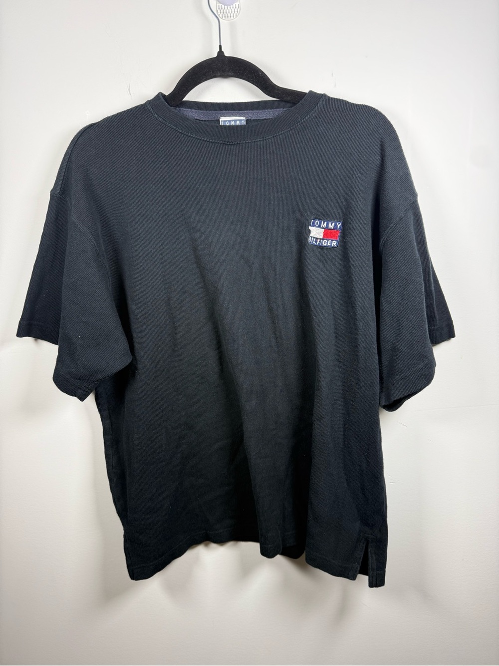 TOMMY HILFIGER | Vintage Black Tee Shirt Size L
